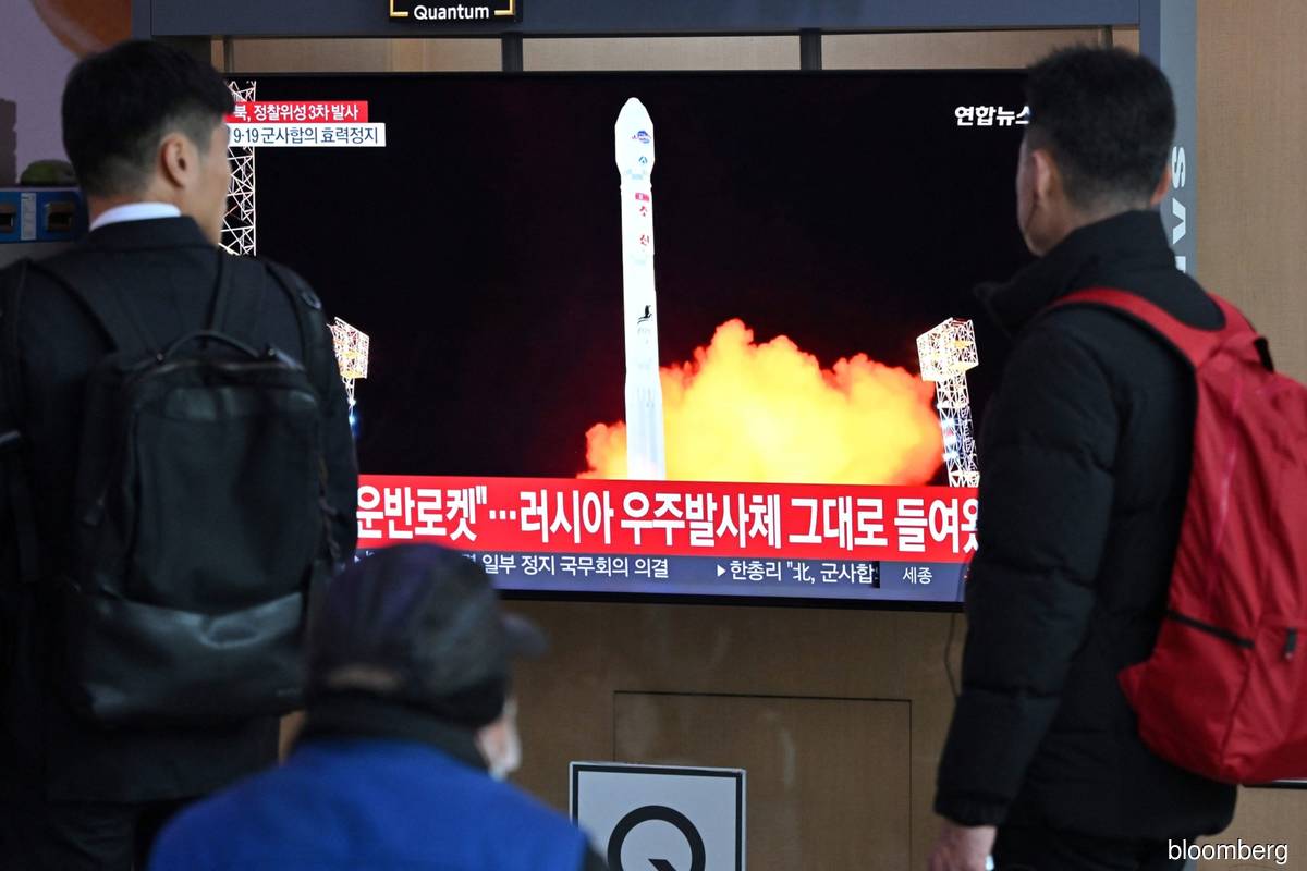 North Korea Fires ICBM After US Holds Nuclear Talks With Seoul - CEO ...